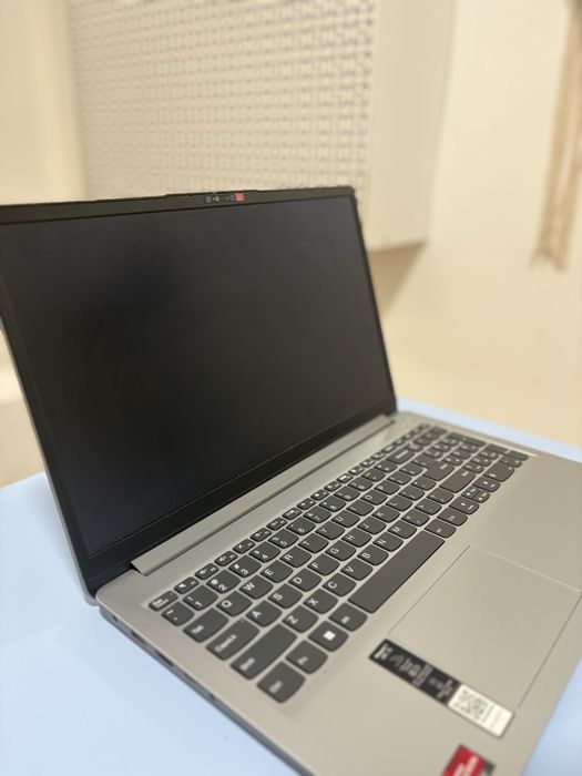 Laptop Lenovo,foarte putin folosit