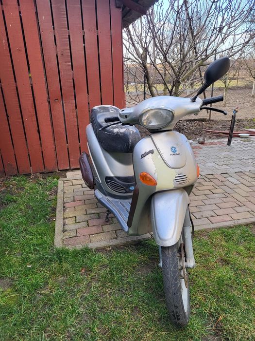 Vând motor Piagio liberti