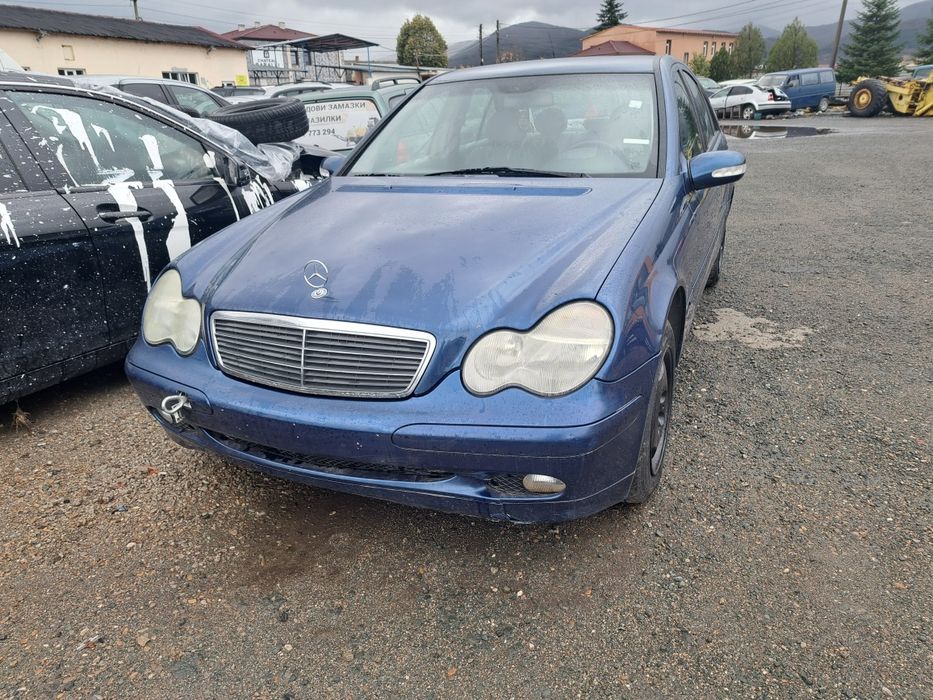 Мерцедес  С 180 на части !