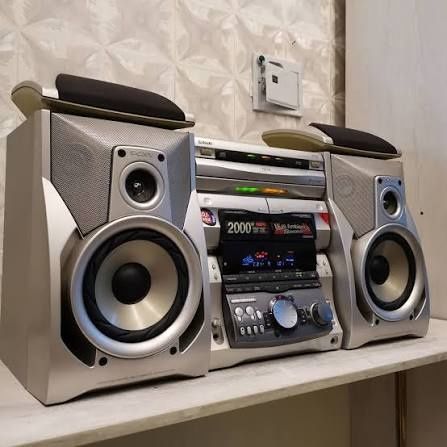 Sony yaponya mahsuloti mhc grx8 hamma joyi ishlaydi ovoz sifati supper