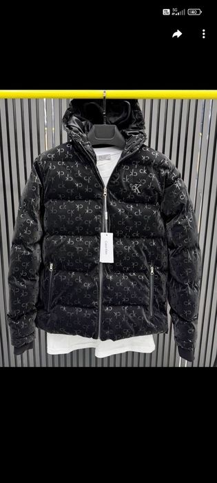 Нов модел. зимни якета на BURBERRY  MONCLER  ARMANI