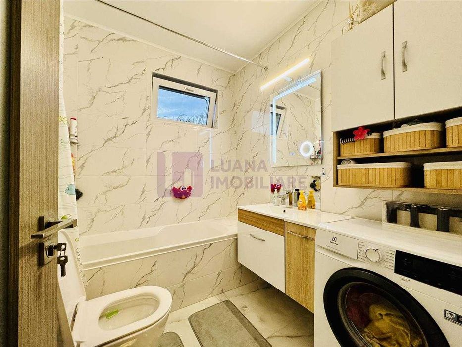 Vand apartament 3 camere,TURNISOR