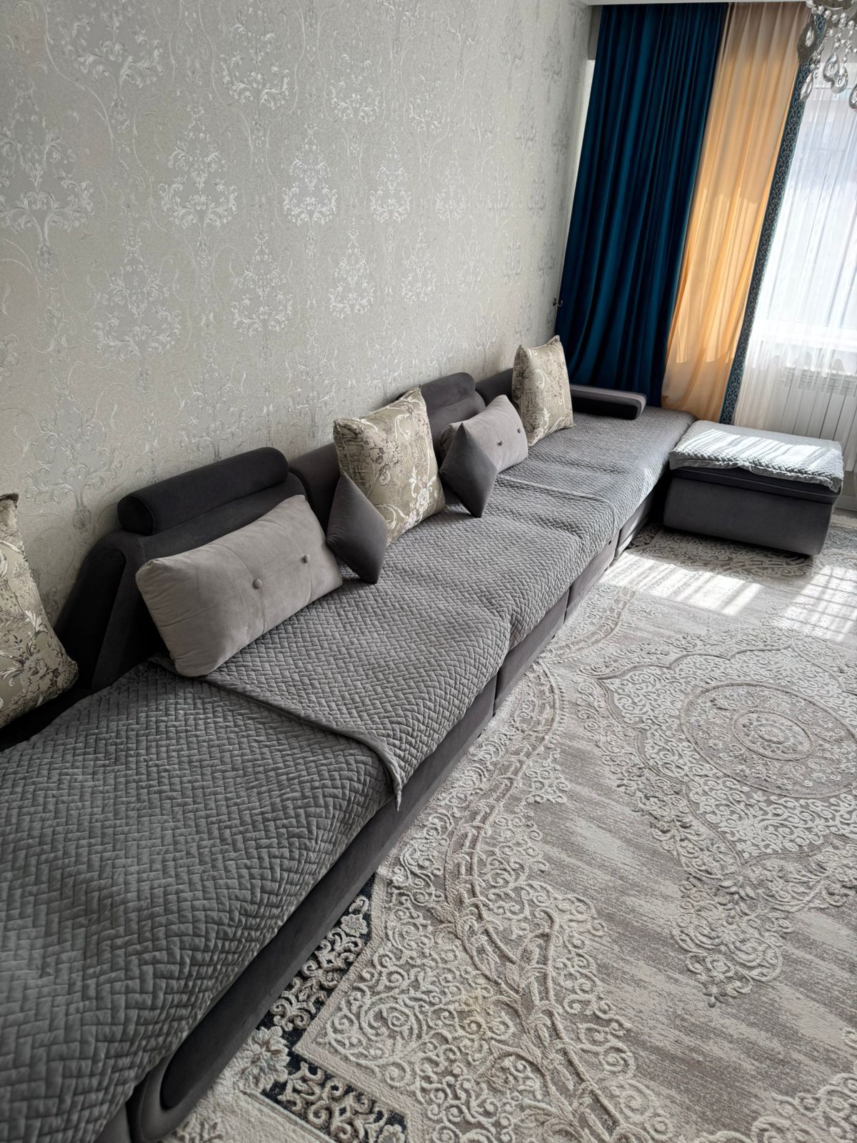 Продаётся диван длина 5 метра