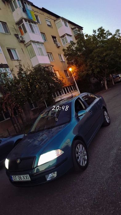 Vând skoda octavia 2