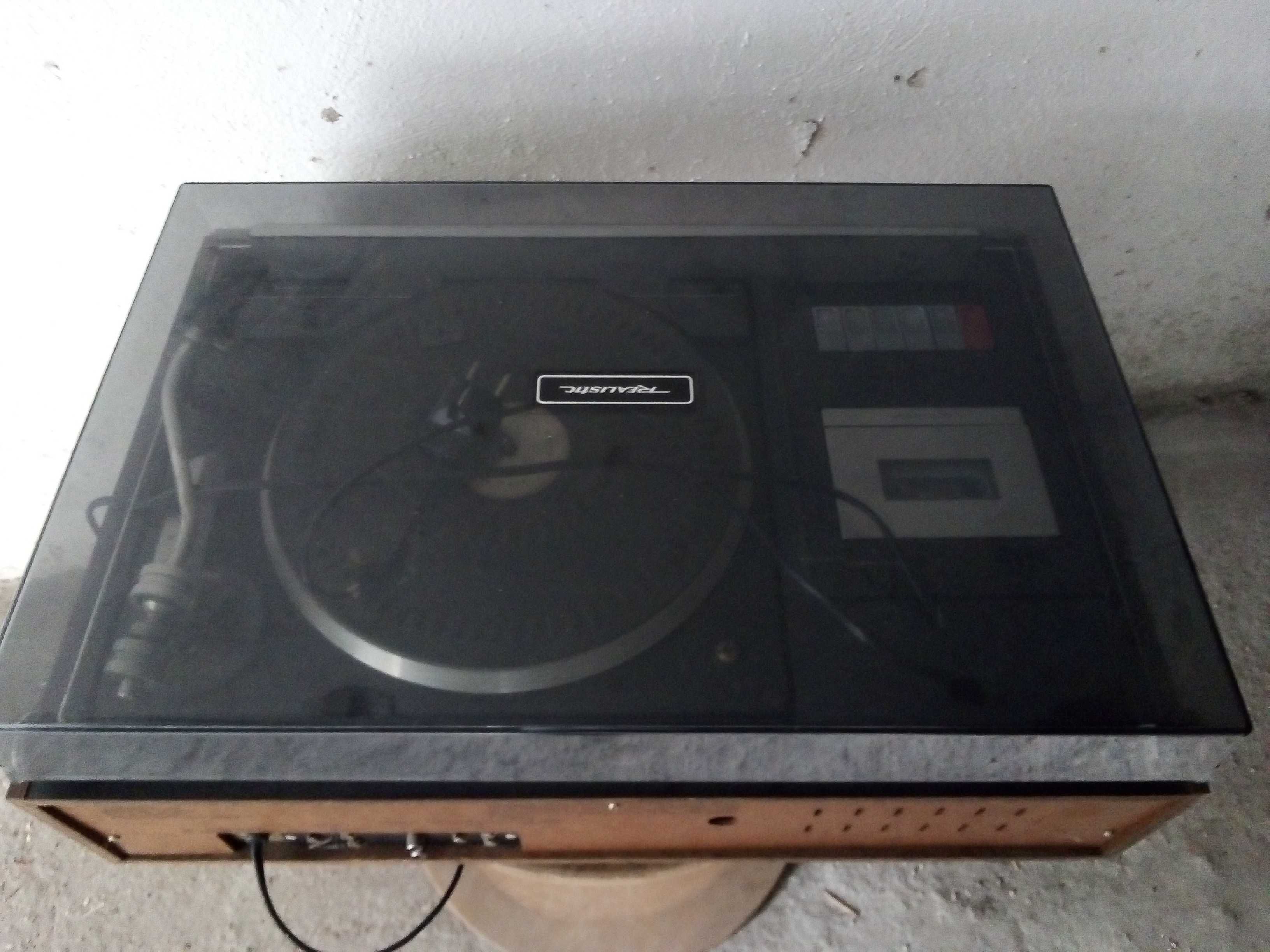 REALISTIC CLARINETTE 350 AM/FM radio cassette record player