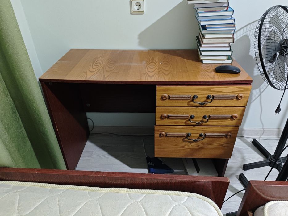 Отдам даром стол