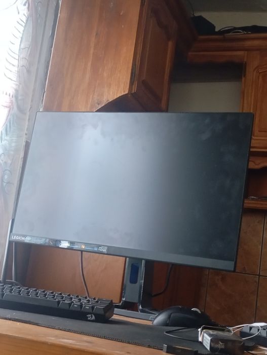 Nu trimit prin curier veniti dvs după el personall Monitor 240hz 27