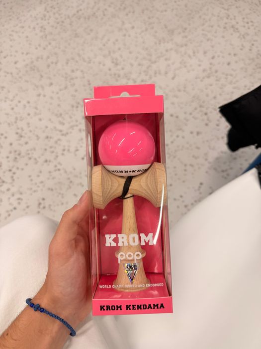 kendama krom pop LOL pink