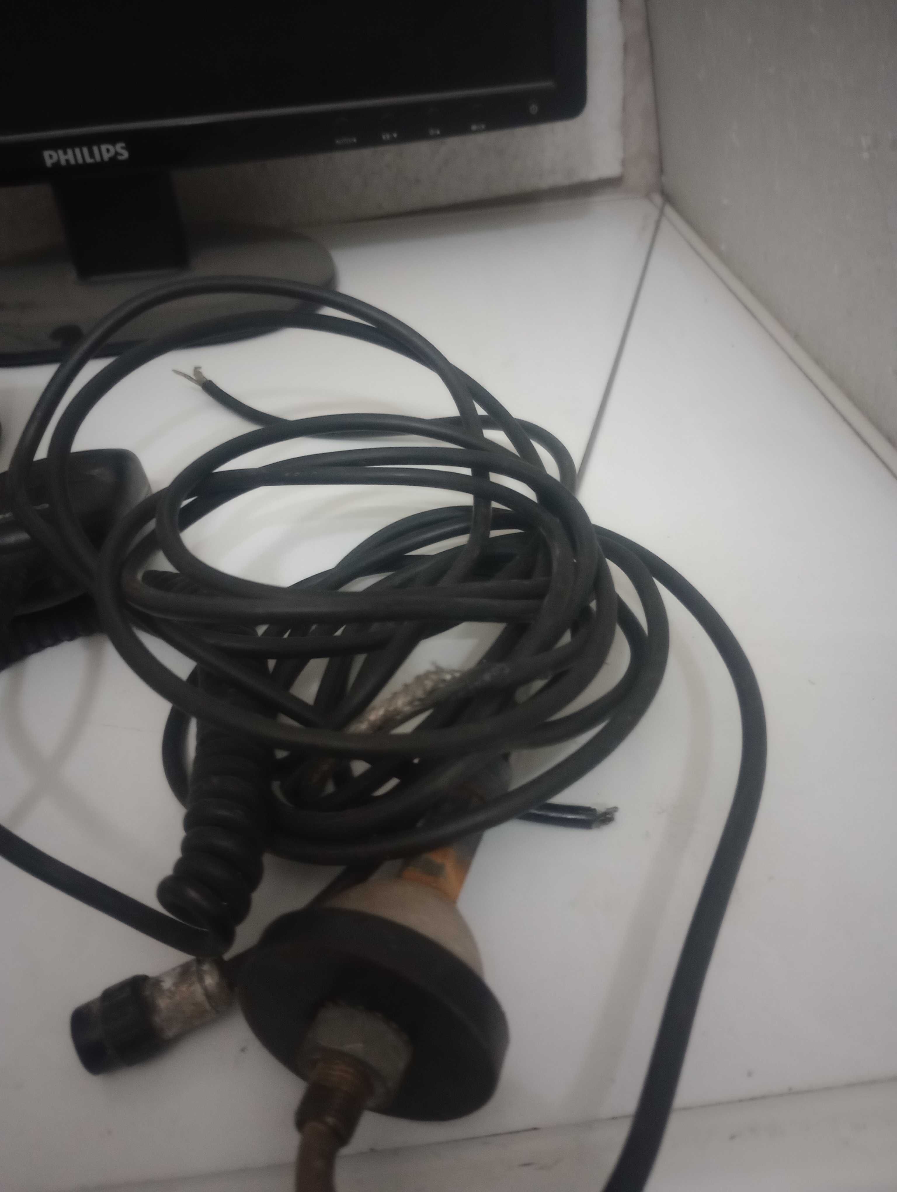 Радиостанция Maxon 150MHz + антена, стойка и кабел