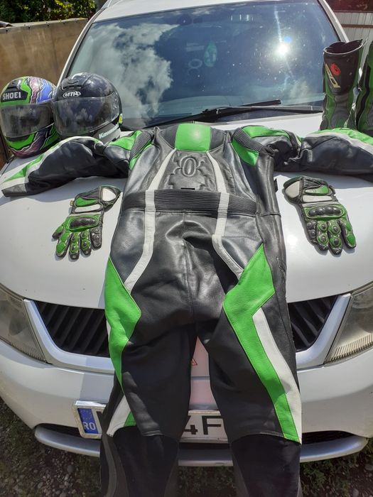 Combinizon ,  costum  moto
