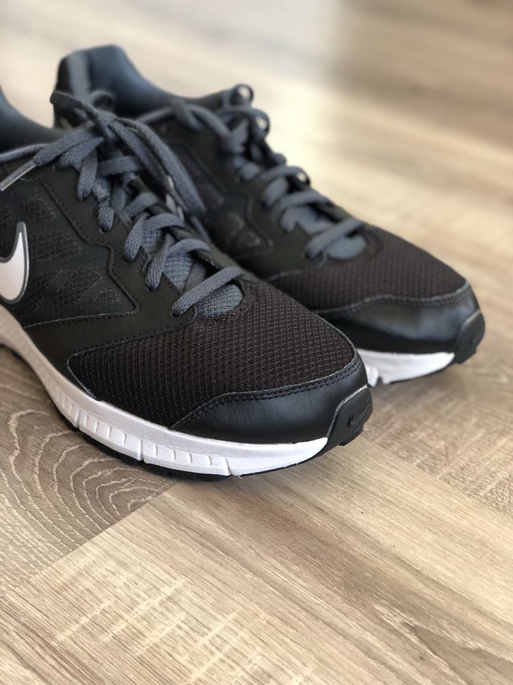 Nike Downshifter 6 NOI | Mărimea 44 | Negru