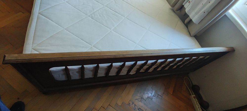 Двойки легло спалня от масивна дървесина