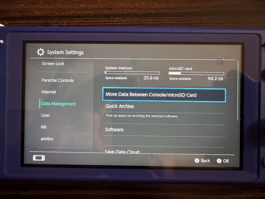 Nintendo switch Plus 128 GB mcSD Sandisk