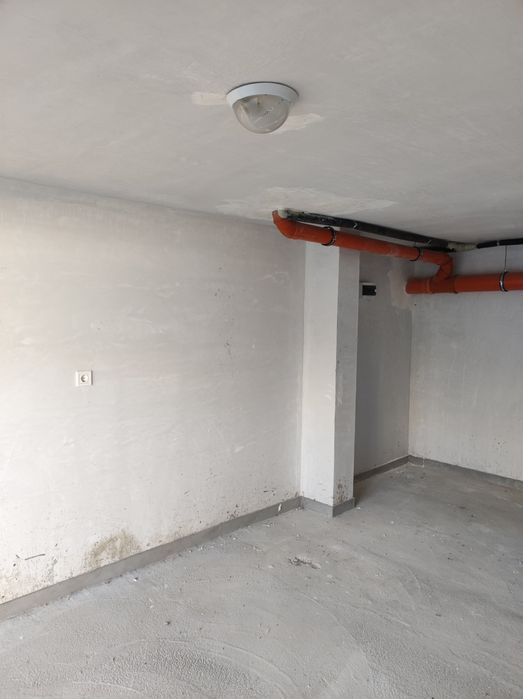 Дава се под наем Гараж / Паркомясто в Пловдив, Остромила - 21 кв.м за 102 € - Снимка #5