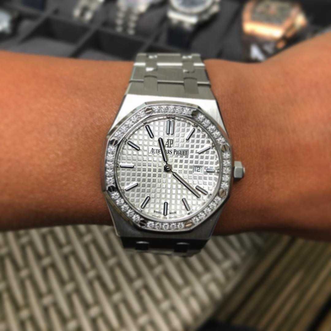 Часовници Дамски Audemars Piguet Royal Oak