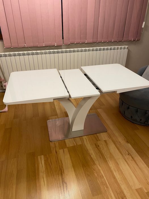 Трапезна разтегателна маса