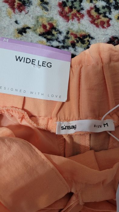 Pantaloni wide leg femei- Sinsay, marimea M- noi, cu eticheta