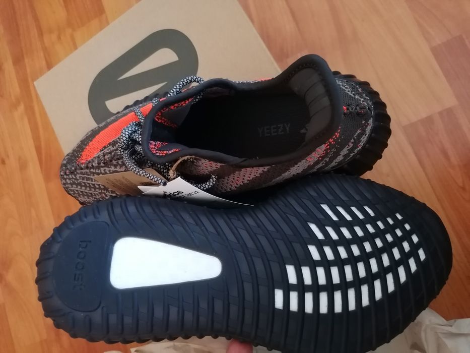 Yeezy boost 350 beluga v2 carbon mărimea 42 2/3