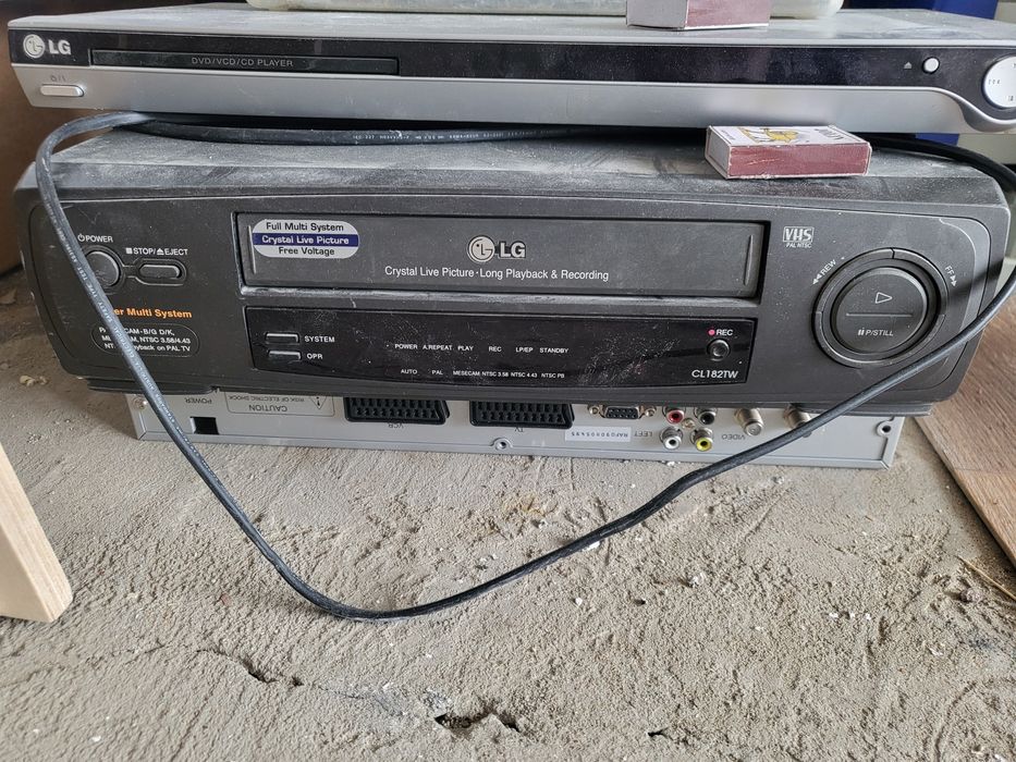 VHS DVD проиграватель