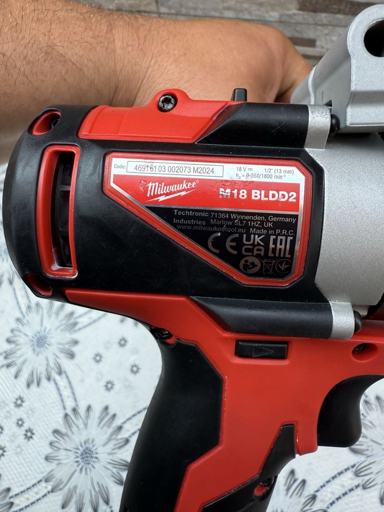 Акумулаторен винтоверт MILWAUKEE M18