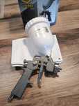 Pistol de pulverizare, cupa plastic 0.68 l, duza 1.5 mm,
