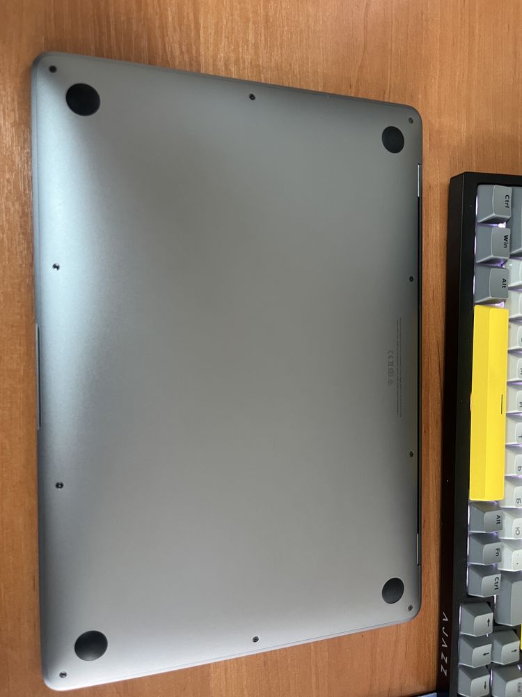 Macbook air M1 2020