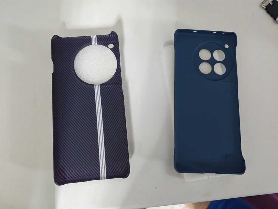 Чехлы на OnePlus 12r. Новые