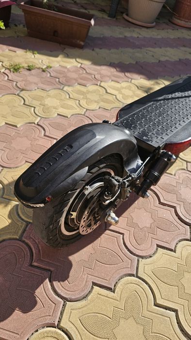 Vând sau schimb trotineta joyor y6-s este Black Friday!!!