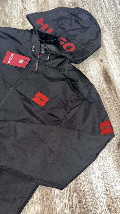 Пролетни якета на Hugo,Burberry и др