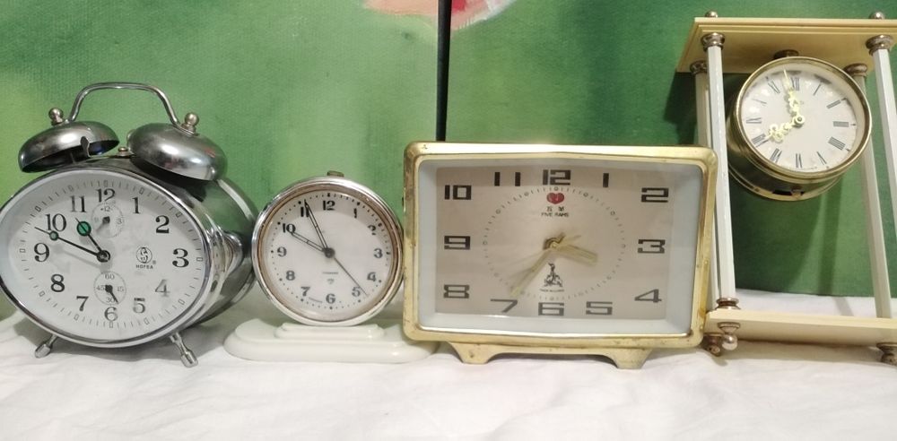 Ceasuri mecanice de masă