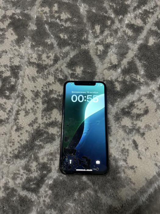 Продам Iphone XS