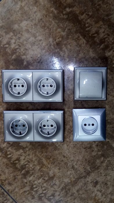 Розетки 2000тг
2 двойные розетки и 2 одинарные розетки
2 двойные розе