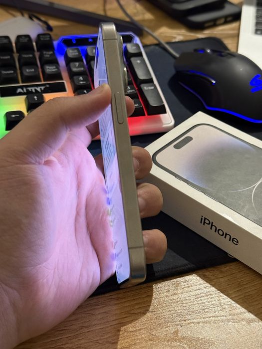 Iphone 15 pro ideall 515$