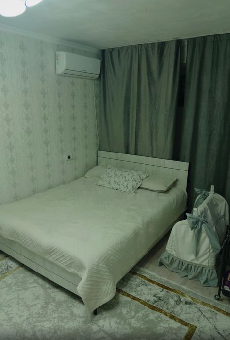 Продается кровать с матрасом