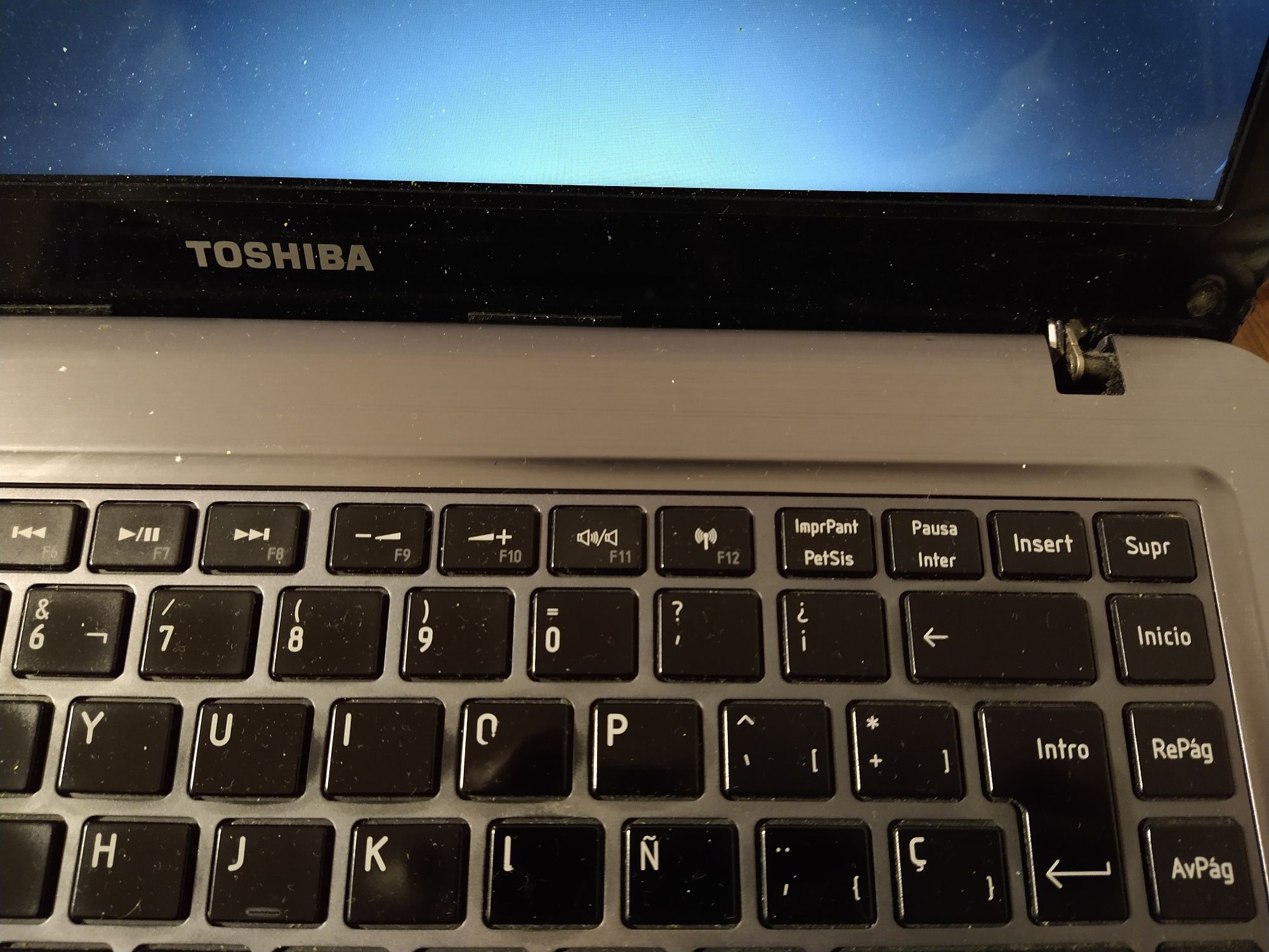 Laptop TOSHIBA Satellite U840-10U