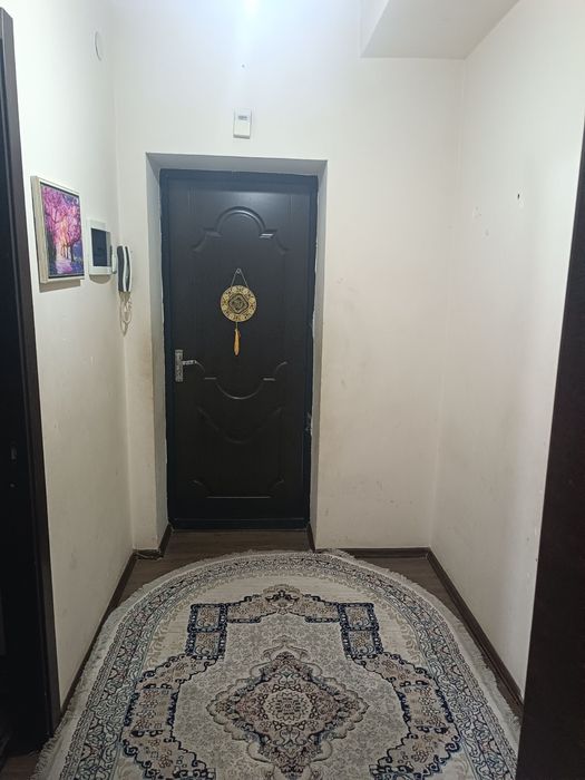 Sergeli 7A,3 xona 7 etaj skvoznoy srochno sotiladi