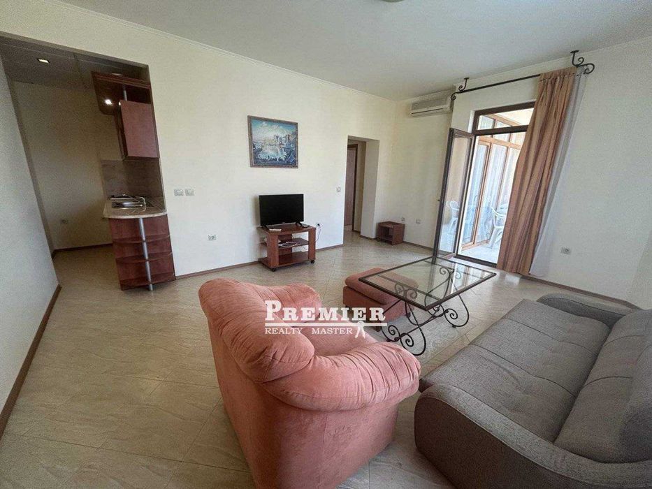 Продава се Двустаен апартамент в к.к. Слънчев бряг - 78 кв.м за 879 €/кв.м - Снимка #2