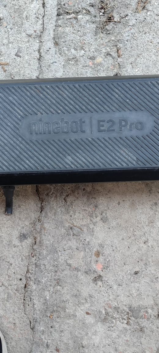 Ninebot E2 Pro ел. тротинетка