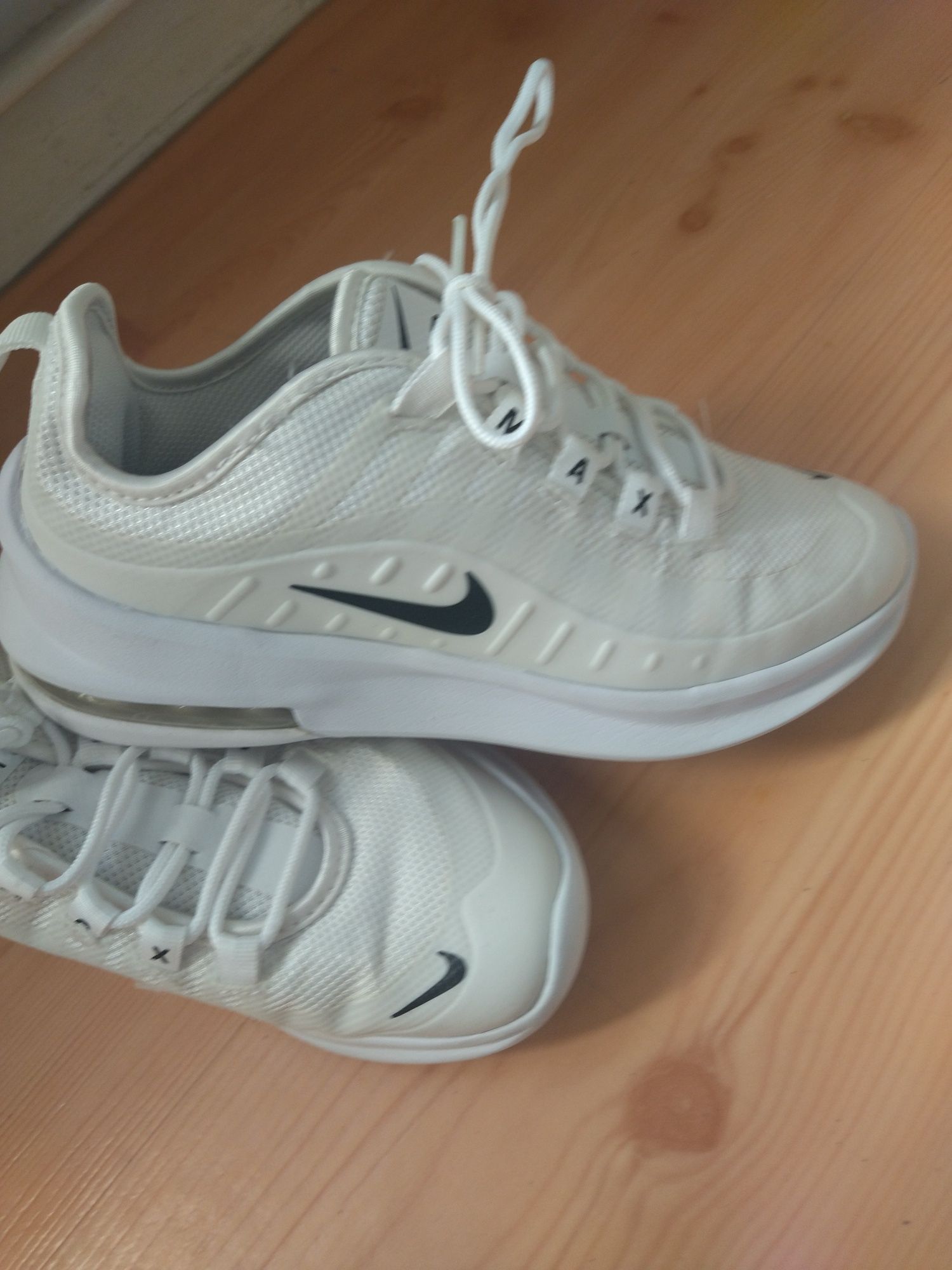 Nike AIR MAX AXIS 36 size