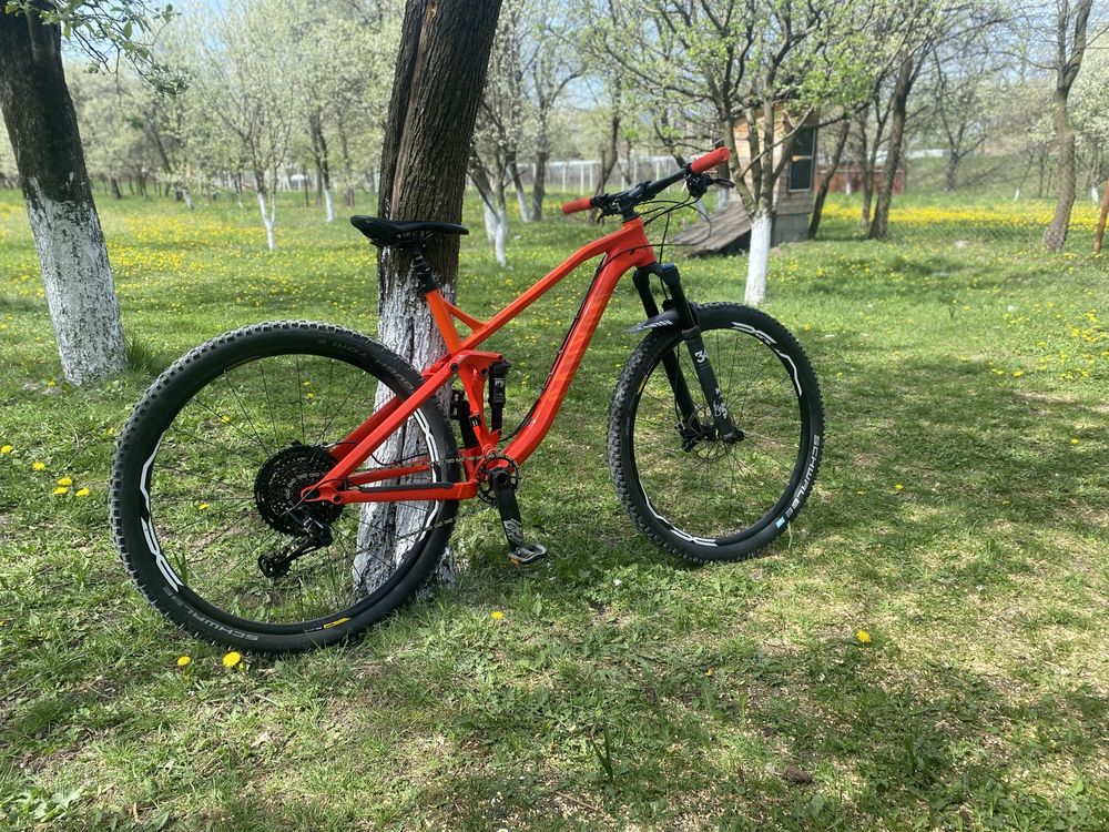 Bicicleta Enduro Canyon Neuron