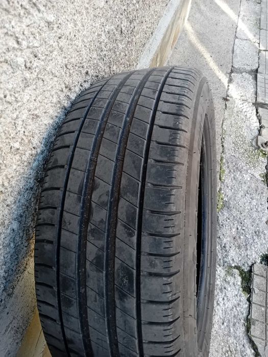 4бр. Гуми за автомобил 18 на 2 сезона . Гумите са без забележки