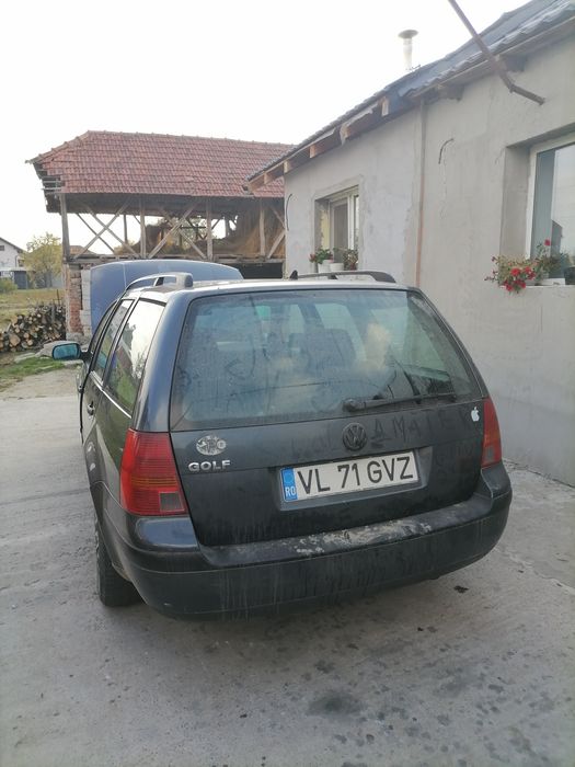 Vând golf 4 break 1.6sr și gaz