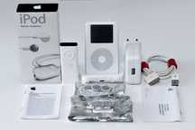 iPod classic 4th 20GB + Accesorii