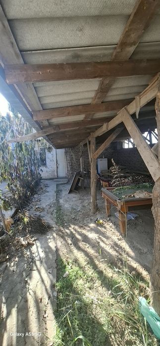 4.4 sotuklik yer sotiladi