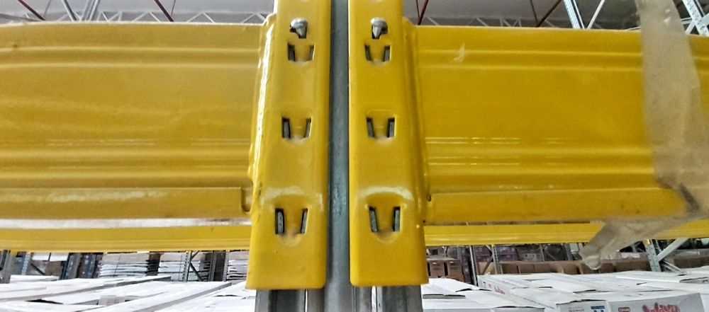Rafturi metalice pentru depozitare europaleti