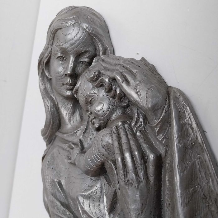 НАЙ ДОБРАТА ОФЕРТА Барелеф майка с дете