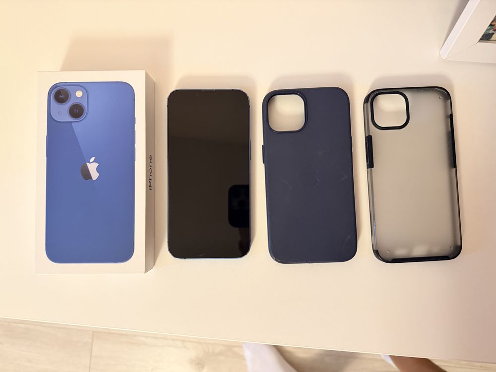 Продавам Iphone 13 128gb