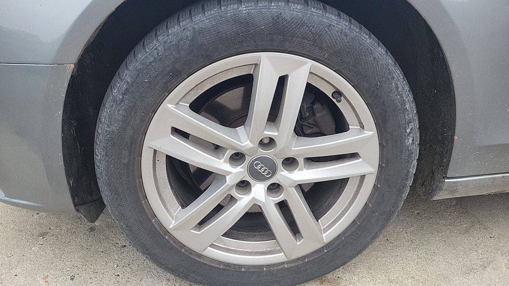 Audi A4B8 2009 luna 10