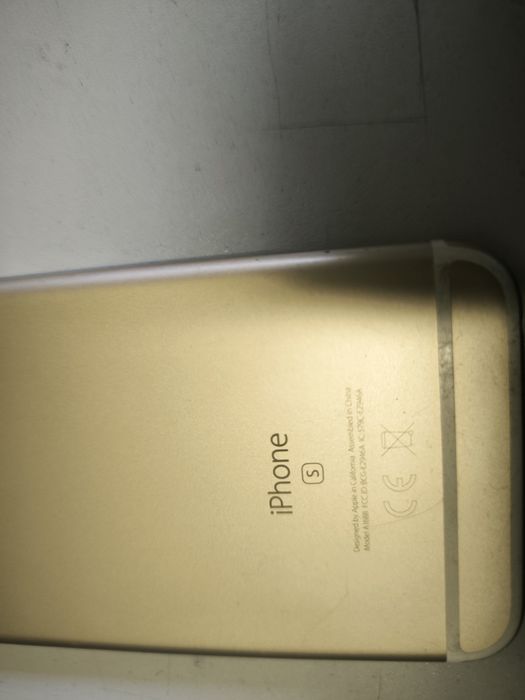 iPhone 5 și iPhone 6S