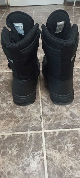 Продавам зимни боти hazard amitex  НОВИ
